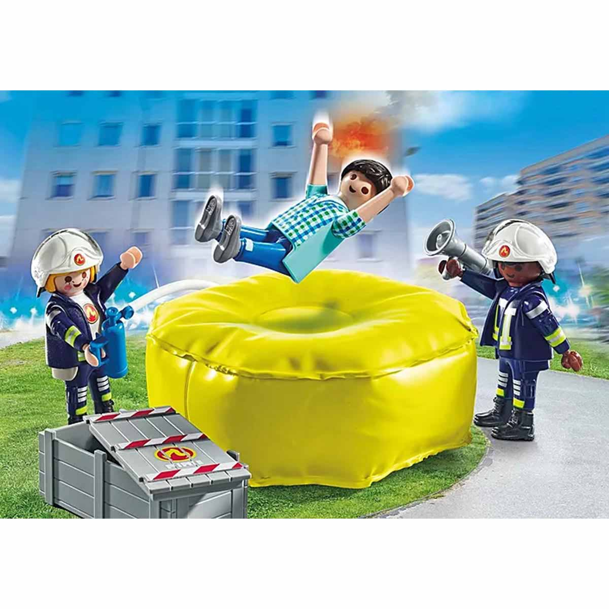 Bombeiro Com Colchão De Ar - Playmobil Action Heroes 71465