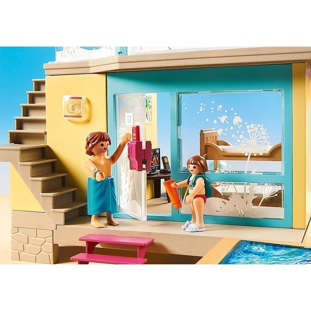 Playmobil - Bangalo Com Piscina - Family Fun - 70435