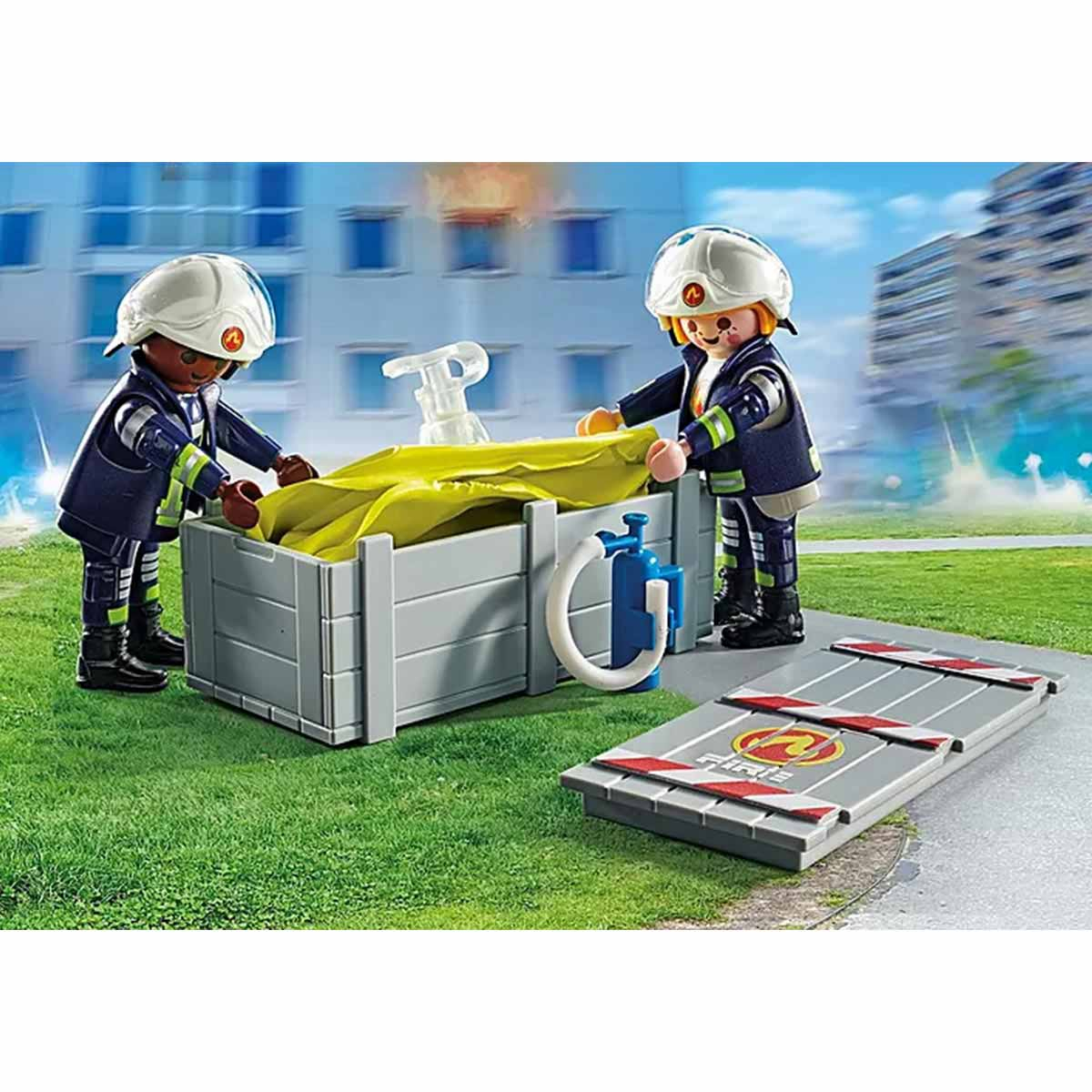 Bombeiro Com Colchão De Ar - Playmobil Action Heroes 71465